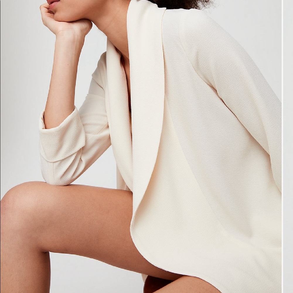 Aritzia Wilfred Beige Blazer